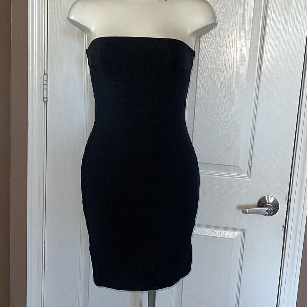 Windsor strapless bodycon dress size small